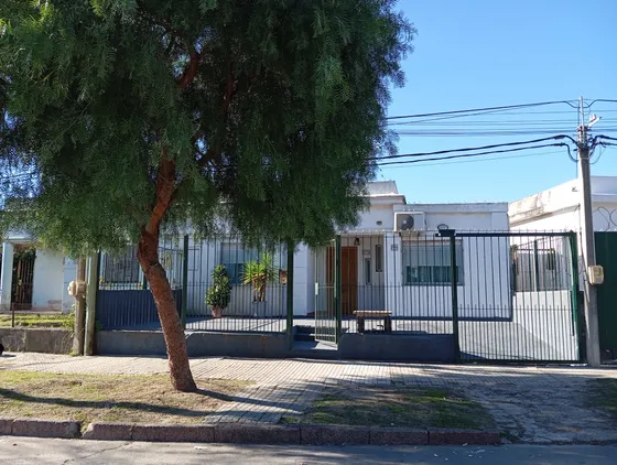 Dueño Vendo, Casa A 4 Cuadras De Antel Arena, 2 Dormitorios 