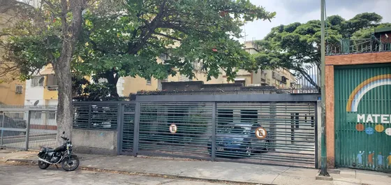 Locales Comerciales En Alquiler A Pie De Calle. Lpb