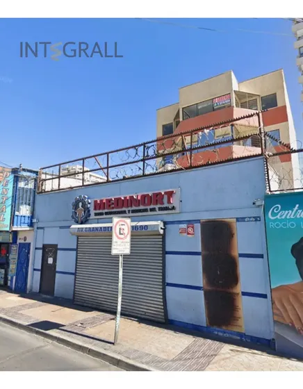 Se Vende! Gran Edificio De 4 Pisos, Uso Comercial!