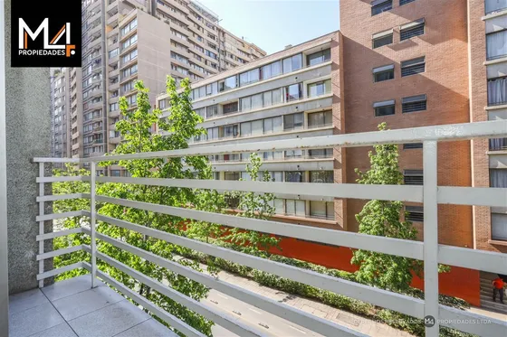 Departamento En Venta De 2 Dorm. En Santiago
