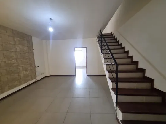 Venta De Hermoso Duplex 4 Amb. 