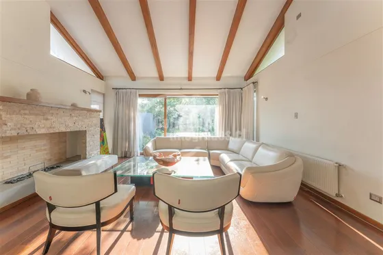 Casa En Venta De 7 Dorm. En Las Condes