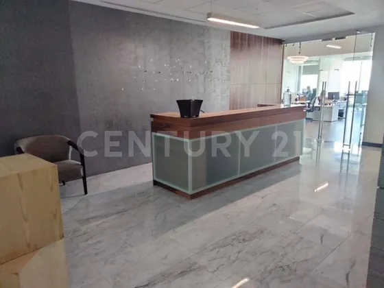 Piso 4 De Oficinas Ejecutivas En Venta En Punto Alto 4
