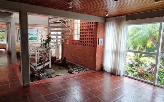 Dp - La Union - Casa En Venta - 300m2 - 26-22375 - Terraza Jardin, Clima De Montaña, Moderna Y Mantenida.