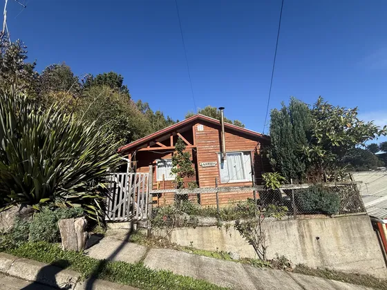 Casa En Venta En Gran Terreno De 437 M2, Puerto Saavedra