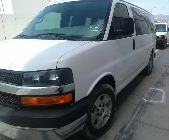 Renta Camionetas Df Cdmx  7 A 15 Pasajeros Con/sin Chofer