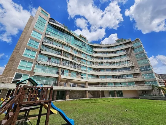 Alquiler De Espectacular Apartamento En Lomas Del Sol / Gc