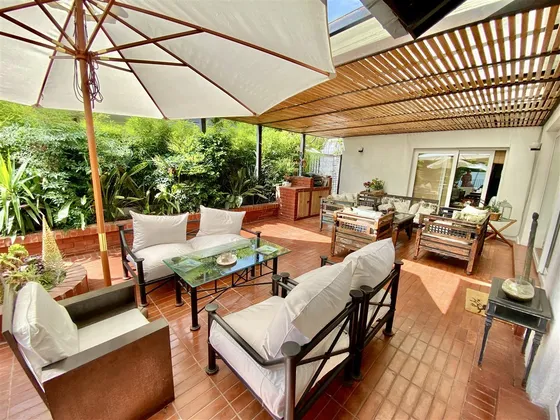 Casa En Venta De 5 Dormitorios En Vitacura