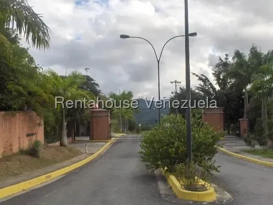 Venta Terreno Bosques De La Laguinita Ls