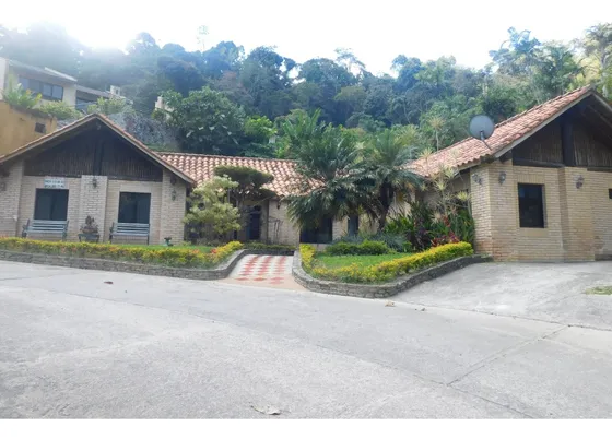Casa En Venta Urb. Monte Claro Laguna