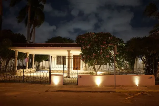 Casona Amueblada En Venta En Zona Paseo Montejo