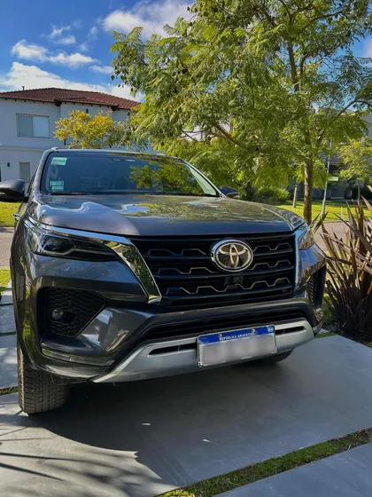 Toyota Hilux Sw4 2.8 Srx 177cv 4x4 7as 6at