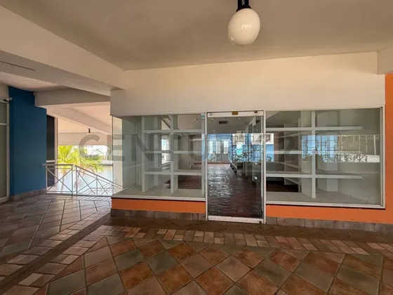 Local En Venta En Lecheria El Centro Comercial Plaza Mayor