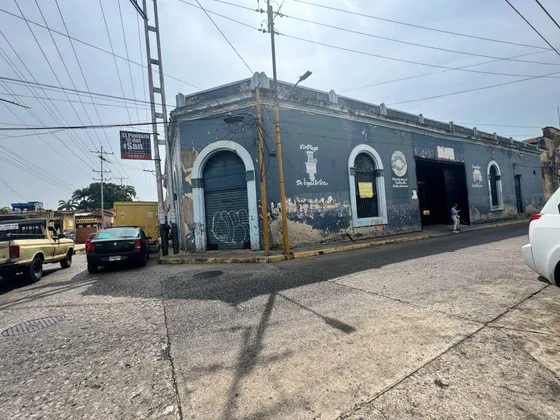 273771 Am* Venta De Local Comercial En Centro De Valencia 