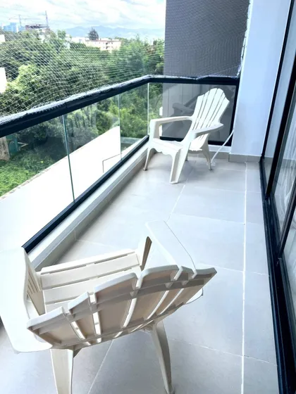 Apartamento Amueblado En El Residencial Ciprés Av. Sa