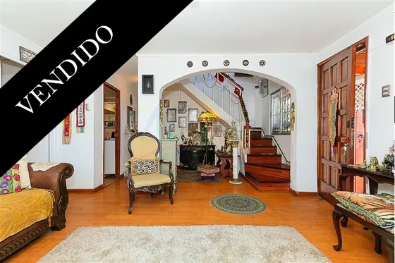 Casa En Venta De 4 Dorm. En Las Condes