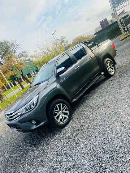 Toyota Hilux 2.8 Srv Aut 4x4 Plus