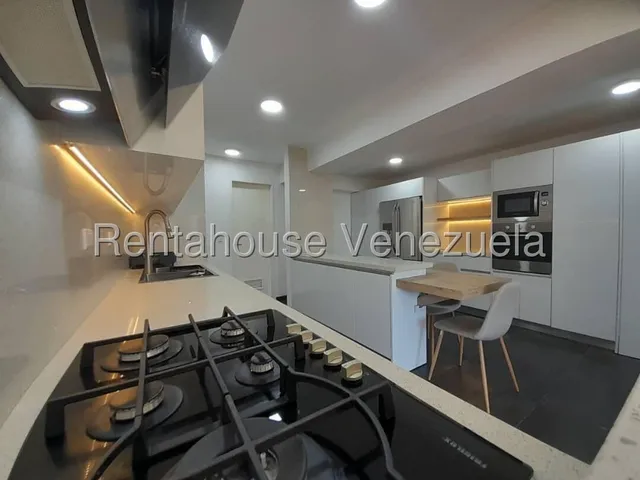 Apartamento, Con Cocina Nueva,  En Venta En Los Naranjos Del Cafetal 25-15861 Mvg