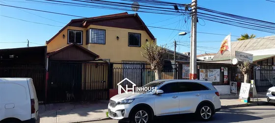 Casa En Venta De 6 Dorm. En Maipú