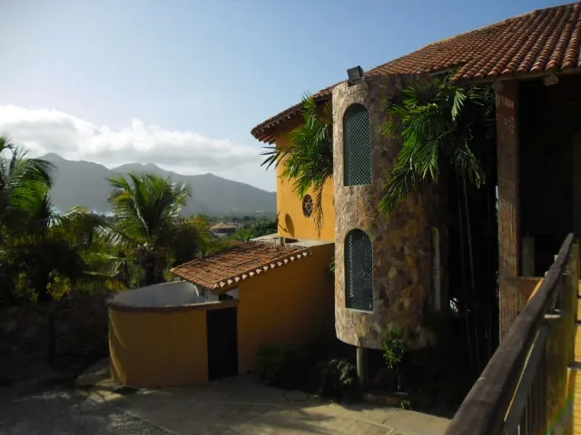 Casa Ubicada En El Conjunto Residencial Casas De Campo, Sector Agua De Vaca  Ic-00095