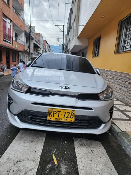 Kia Rio 1.4 Vibrant Hb Mt