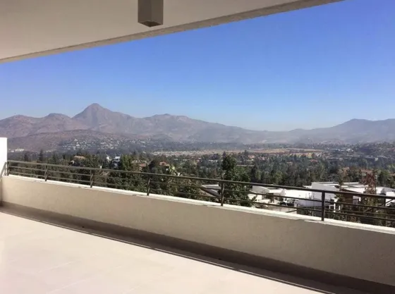 Departamento En Venta De 2 Dorm. En Lo Barnechea