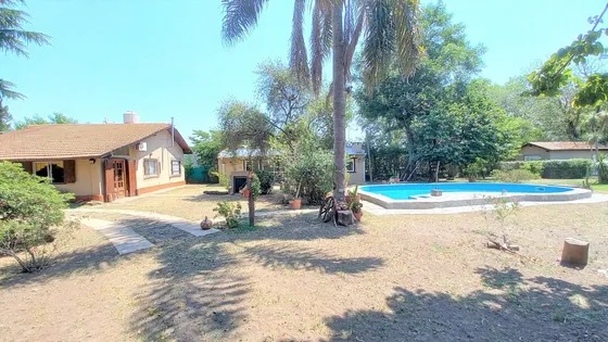 Venta Quinta 3 Ambientes La Reja Piscina Jardin