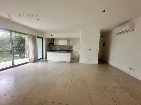 Departamento En Venta Y Alquiler 2 Ambientes Con Jardin Y Parrilla En Civis - Tortugas