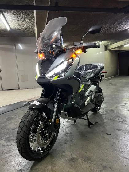 Honda Xadv 750 2024