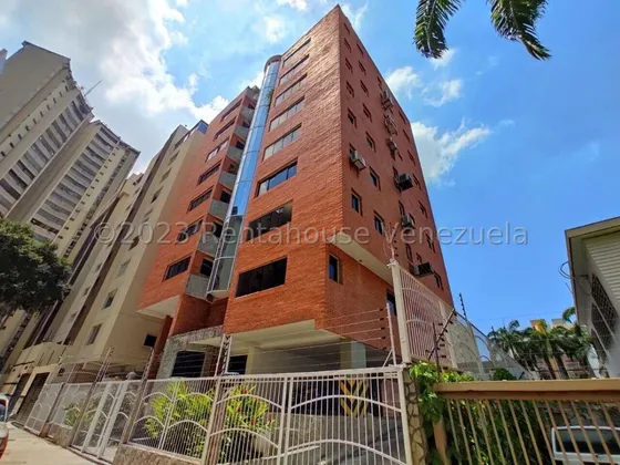 Apartamento En Venta En Urbanización San Isidro Maracay Moderno Lujoso Documento Al Día Agua Gas Seguridad Nela 25-13605