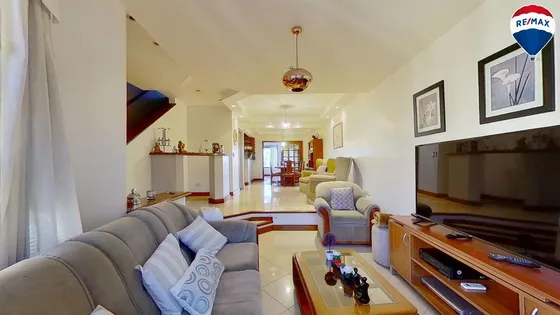 Venta Casa 4 Amb Con Parque Y Pileta, Avellaneda