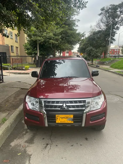 Mitsubishi Montero 3.5 Hard Top