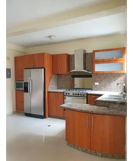 Town House En Venta - Mañongo