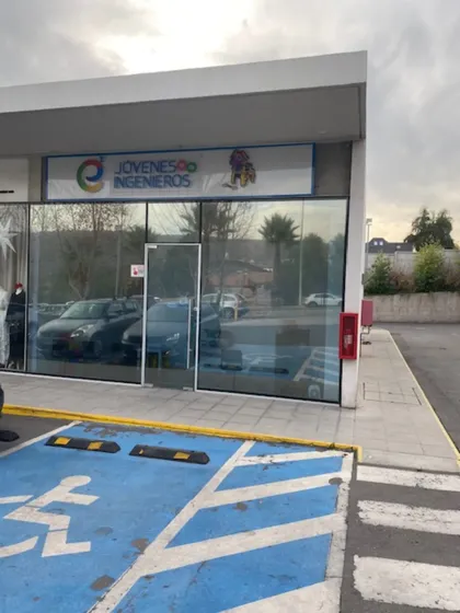 Oportunidad Local 65m Doble Altura | Strip Center San Carlos