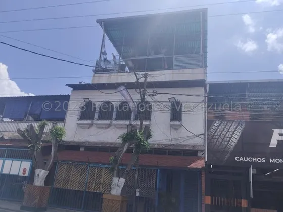 Ag. Vende  Fondo De Comercio De Restaurant-arepera De Larga Trayectoria En Boleita Sur.