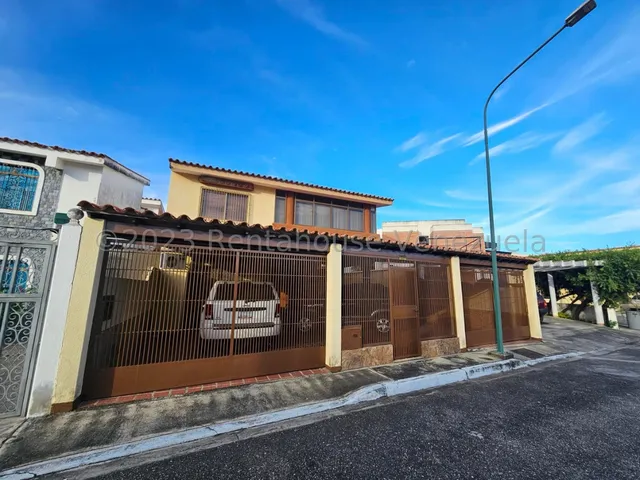 En Venta Fantástica Casa Quinta De Múltiples Niveles Ubicada En Un Urbanismo De Primera La Segoviana Completo Y Seguro En La Zona Este De Barquisimeto Lara, Rc