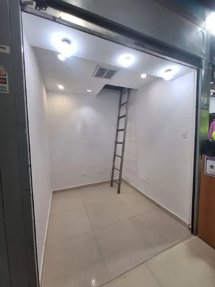 Local Comercial En Alquiler Cc Gran Bazar Kl