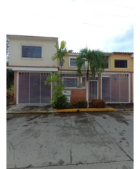 Town House En Venta - Urb. Country Buenaventura, Sector San Pedro