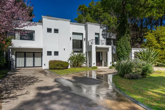 Casa En Venta 5 Ambientes Pinamar Norte 