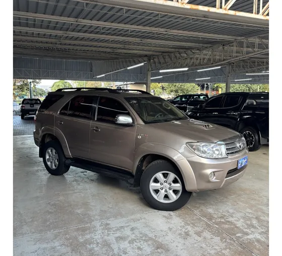 Toyota Hilux Sw4 Hilux Sw4 3.0 Tdi 4x4 Srv 7l