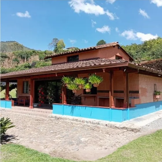 Finca En Venta En Ferrer. Cod V11263