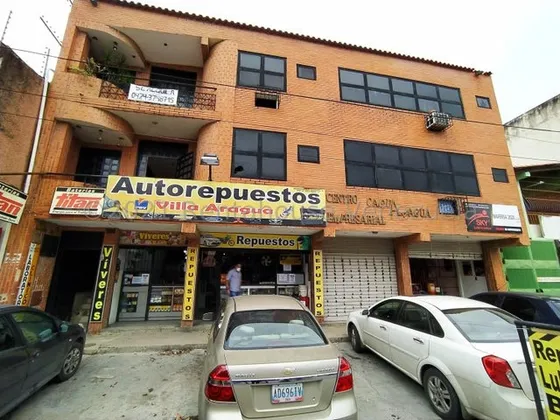 En El Centro De Cagua Local En Alquiler Db 24-8187