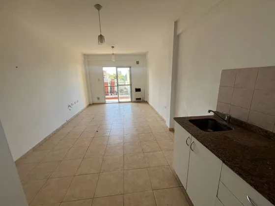 Monoambiente Con Balcón Caseros Apto Crédito