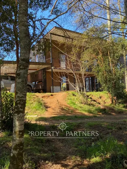 Preciosa Casa En Condominio Exclusivo Cercano A Va...