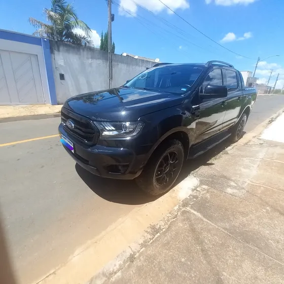 Ford Ranger 2.2 Black Cab. Dupla 4x2 Aut. 4p