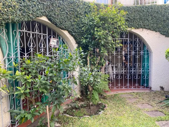 Venta Casa 5 Amb Dependencia Terraza Patio Jardin Parrilla En Floresta Norte