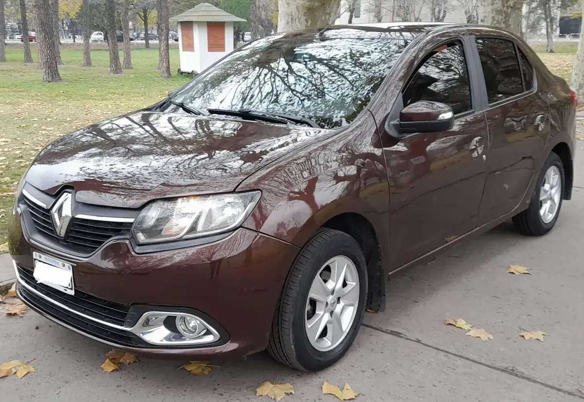 Renault Logan 1.6 Privilege Plus 105cv