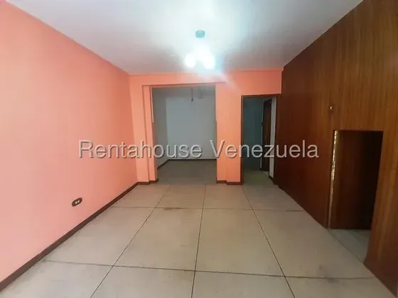 Casa Ideal Para Deposito. Mls #26-18673