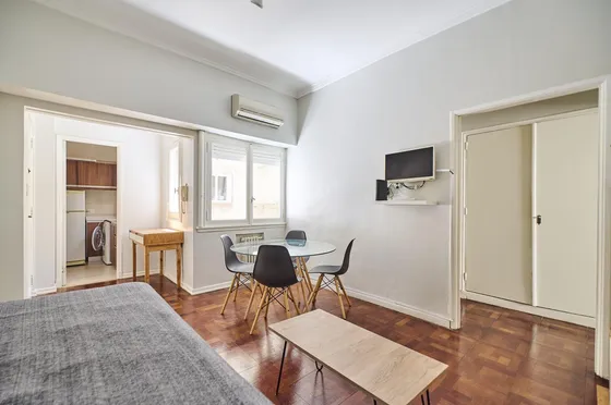 Venta Departamento Dos Ambientes En Recoleta