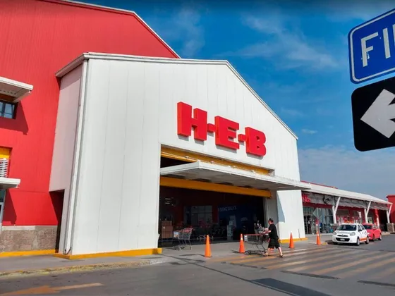 Local En Renta Heb Las Puentes, N.l 250 M2